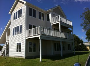 1136 Ocean Rd, Narragansett, RI 02882
