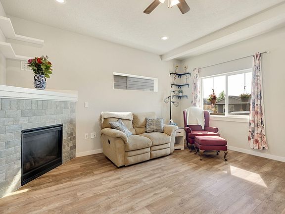 3rd image of 745 NE Brookstone Dr