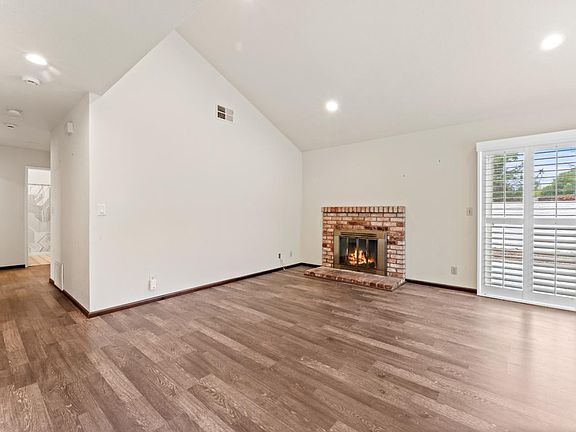 5th image of 5996 S Garden Ct