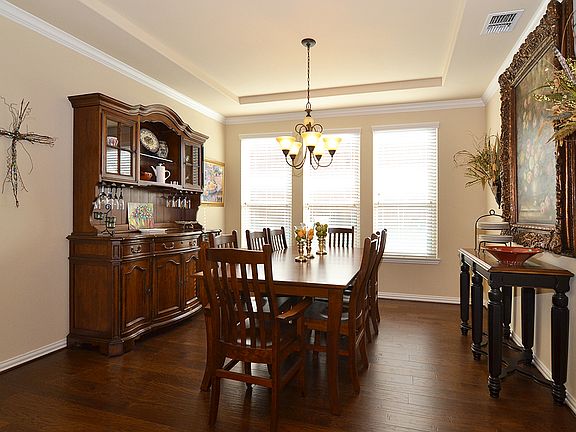 2nd image of 9478 Crown Meadow Dr