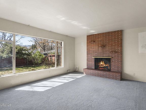 3rd image of 1850 California Ave