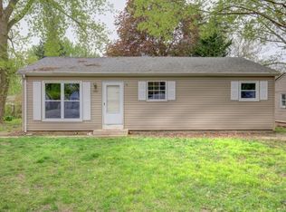 1501 Comanche Dr, Champaign, IL 61820