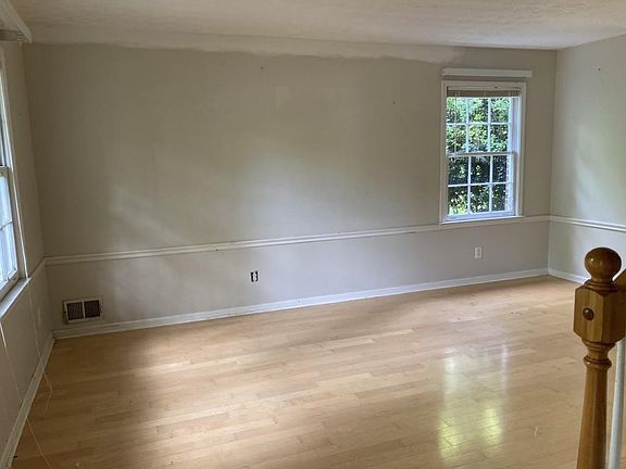 2nd image of 5652 Marian Ln NW