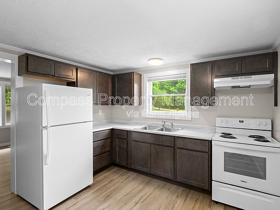 4th image of 3614 Douglas Ave #2A