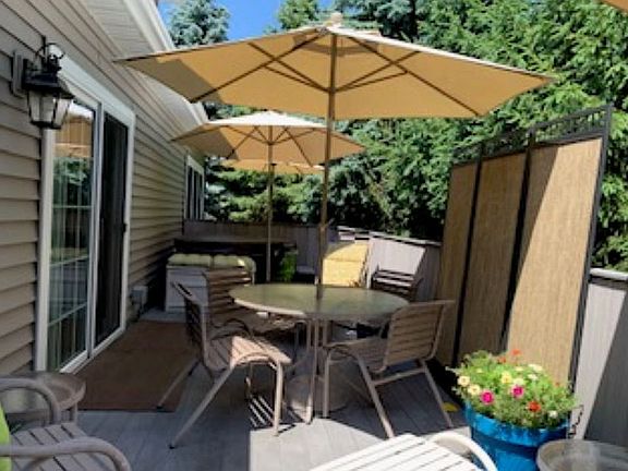 TREX DECK WITH HOT TUB