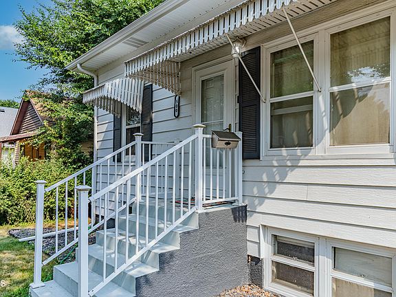 3rd image of 500 W Avenue C
