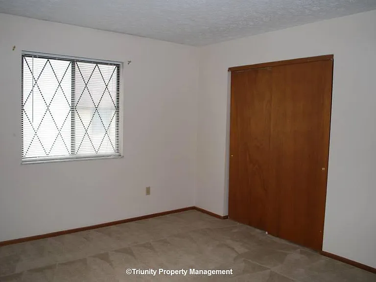 5491-5513 Kenneylane Blvd — Photo 18
