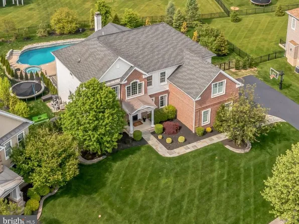 3937 Powell Rd, Chester Springs, PA 19425