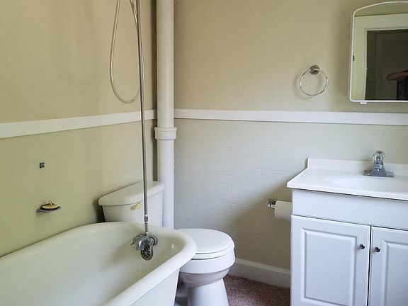 5th image of 5657 Carrollton Ave