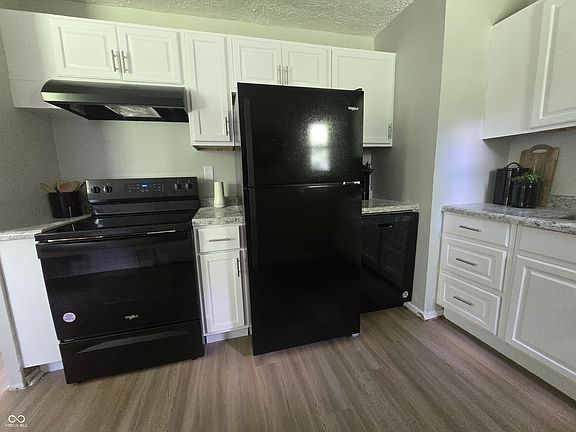 2nd image of 5546 E 41st St