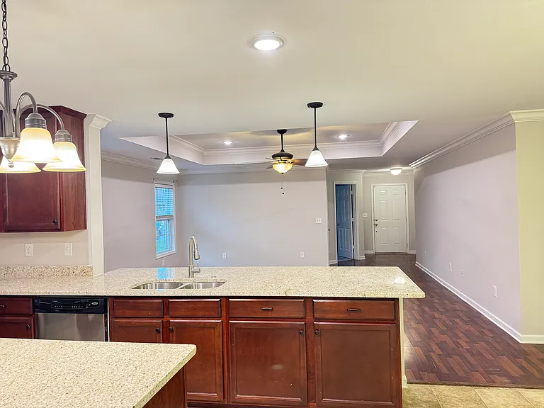 205 Laramie Cir NW — Photo 5