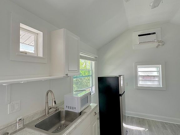 2nd image of 940 25th St N #3