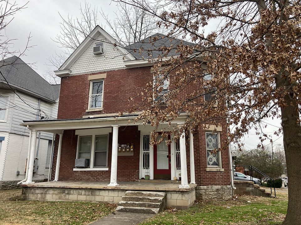 1st image of 325 E Maxwell St #3