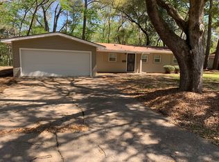 4118 Oakhill Dr, Jackson, MS 39206