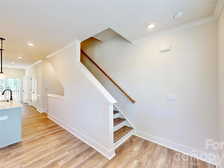 3640 Spencer St — Photo 15