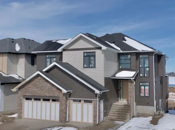 952 S South Shore Ter, Chestermere, AB T1X 3G2