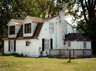2294 Montana Ave, Saginaw, MI 48601