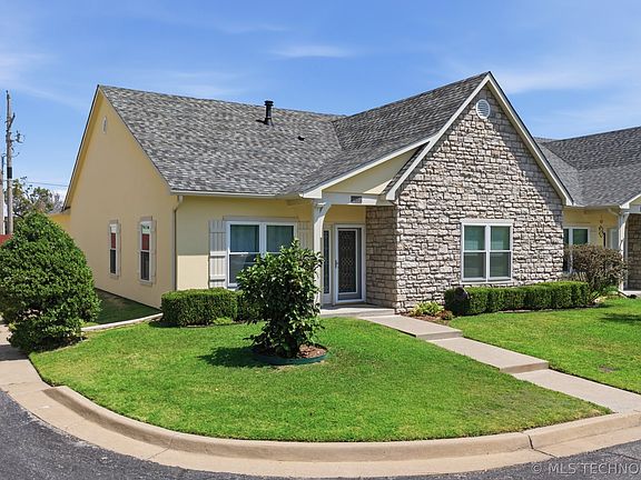3rd image of 8401 E 74th Pl