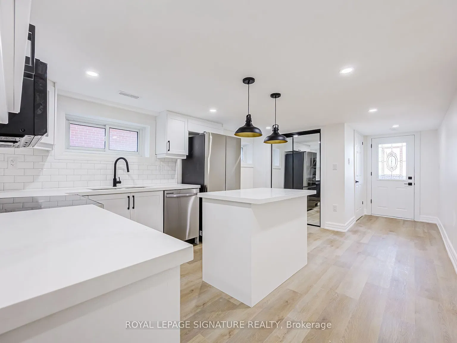 2 bed, $2,390 — Photo 1