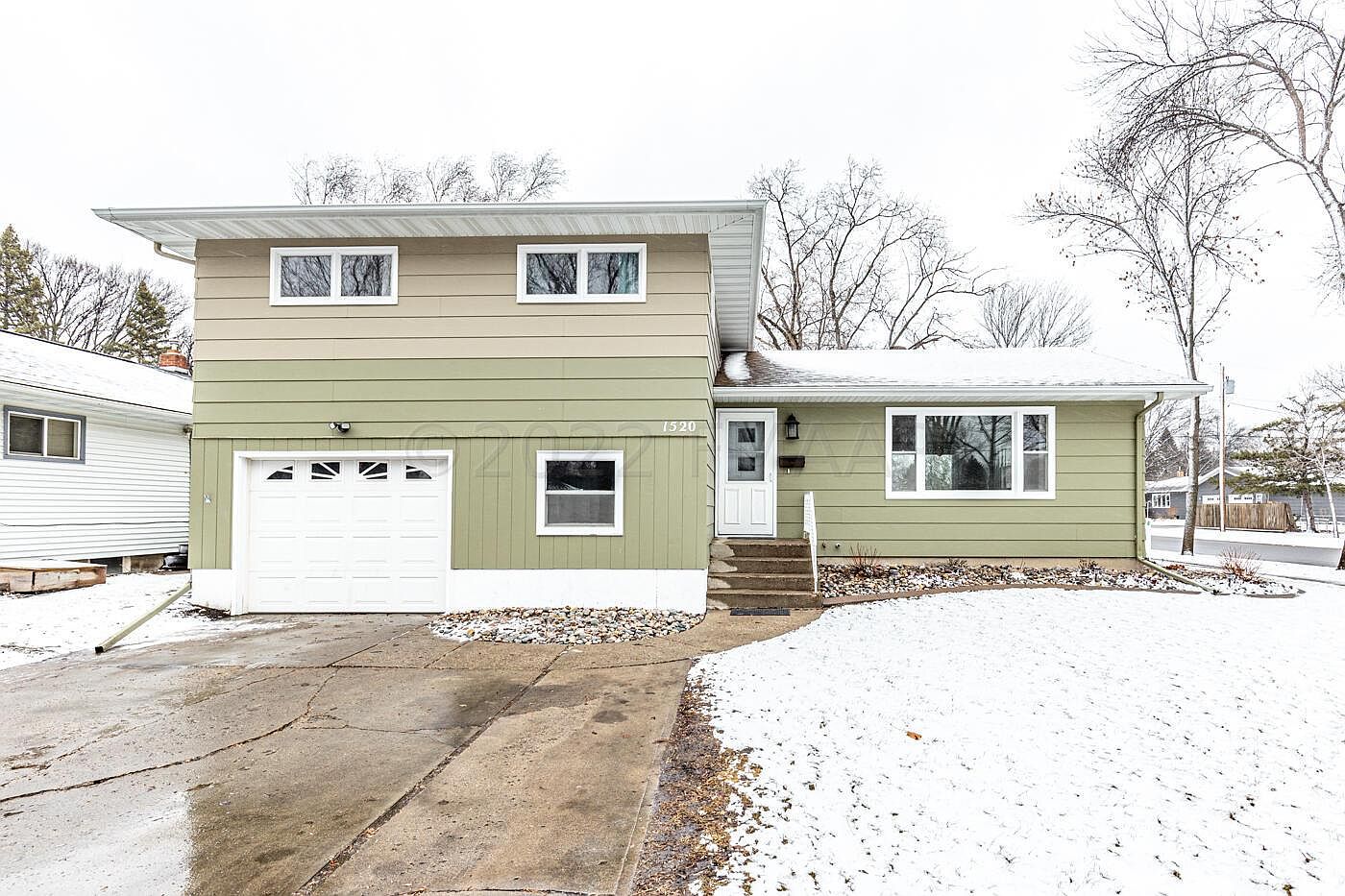 1520 14th St S, Moorhead, MN 56560 Zillow