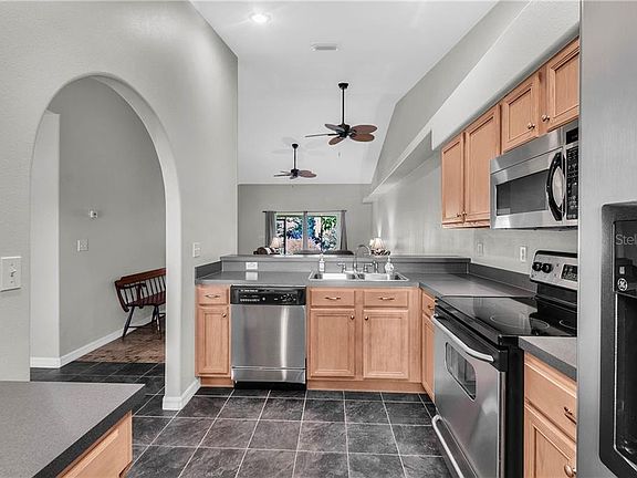 4th image of 8817 Courtyard Ln