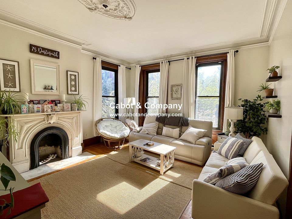 1st image of 75 Dartmouth St #1