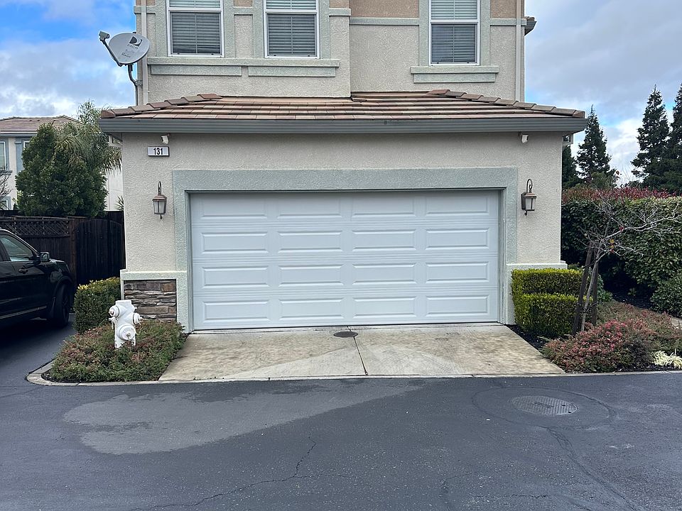 1st image of 131 Primivito Ct