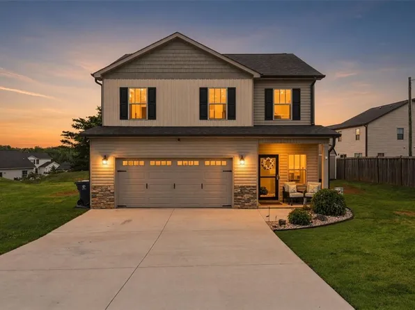 105 Hershey Dr, Piedmont, SC 29673