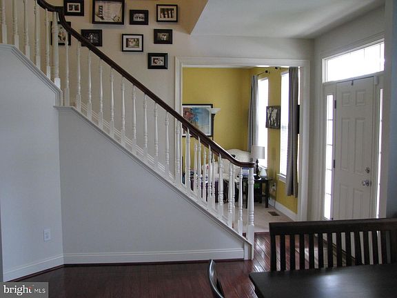 5th image of 423 Georgiana Dr