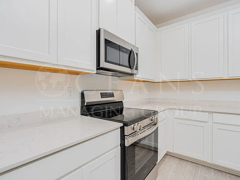 4121 Acoma Dr — Photo 7