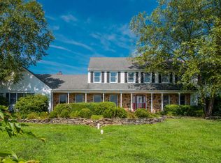 11 Coachman Dr, Hampton, NJ 08827
