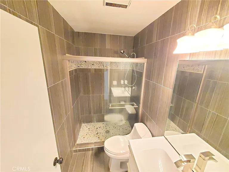 86 S Sierra Madre Blvd #6 — Photo 28