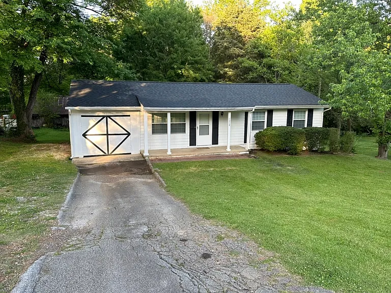1012 Tranquilla Dr — Photo 2