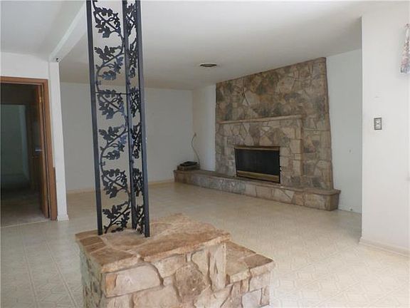 2nd image of 105 Glenhaven Dr