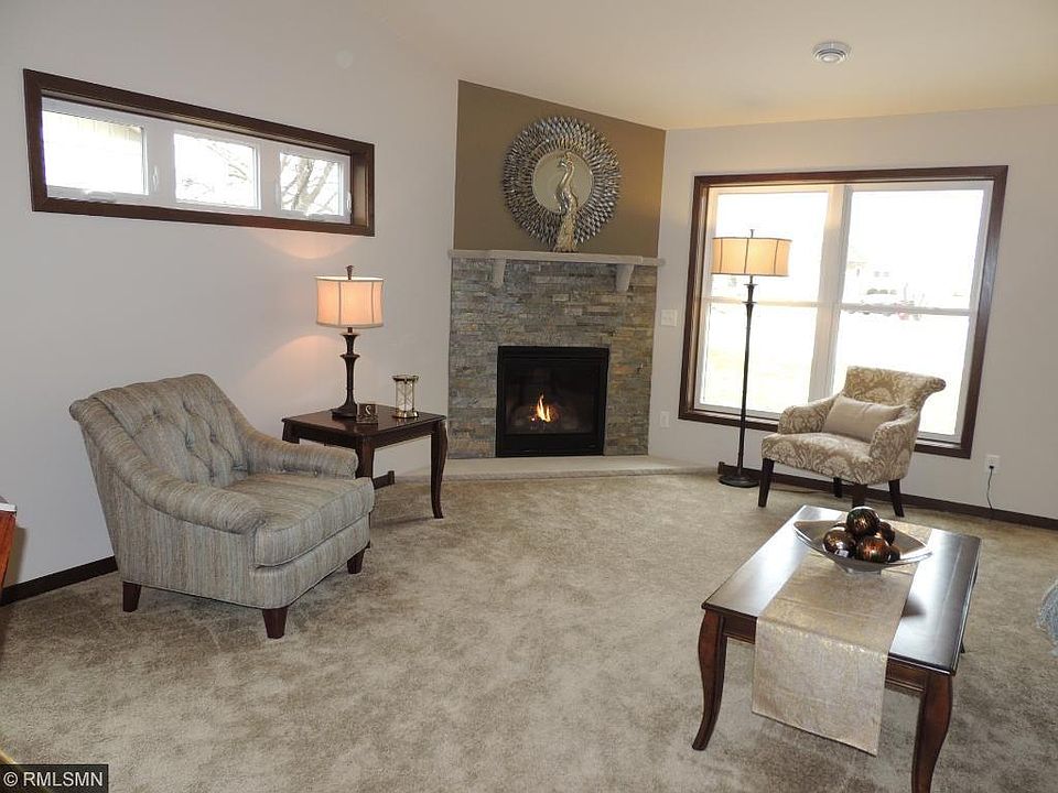 2nd image of 2702 Ridgeview Dr