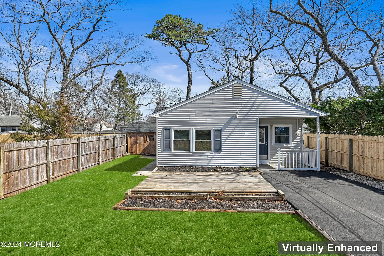489 Monmouth Avenue photo 1