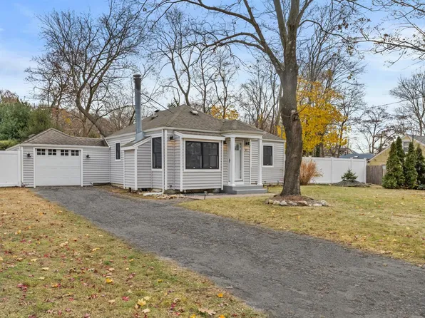 47 Groveland Park, Sound Beach, NY 11789