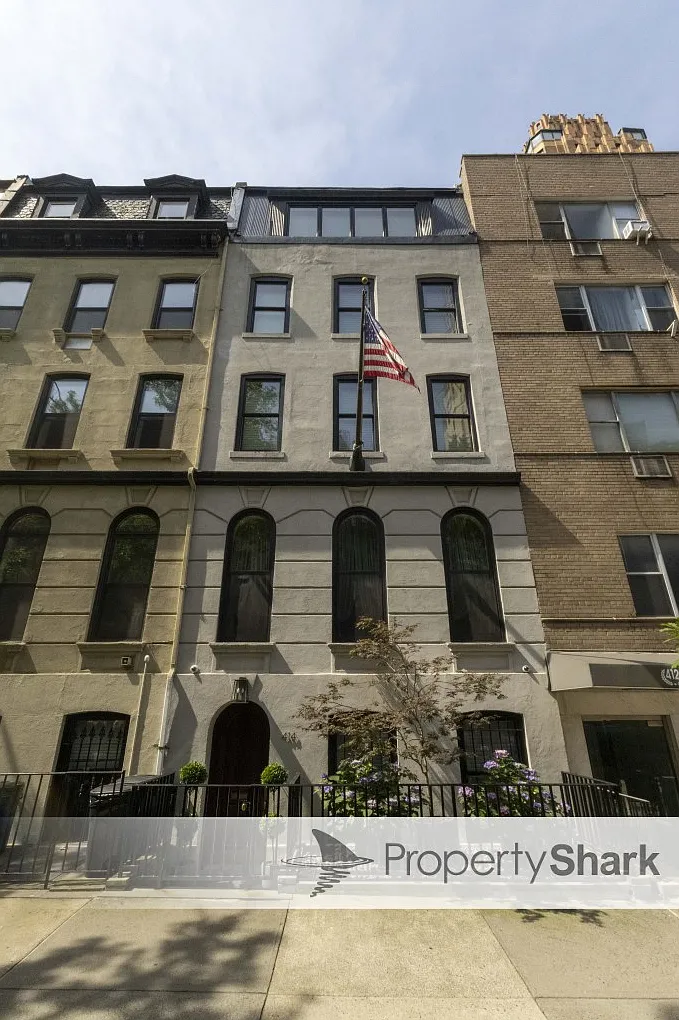 414 East 50th Street — Photo 1