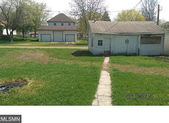 4th image of 209 S 4th St