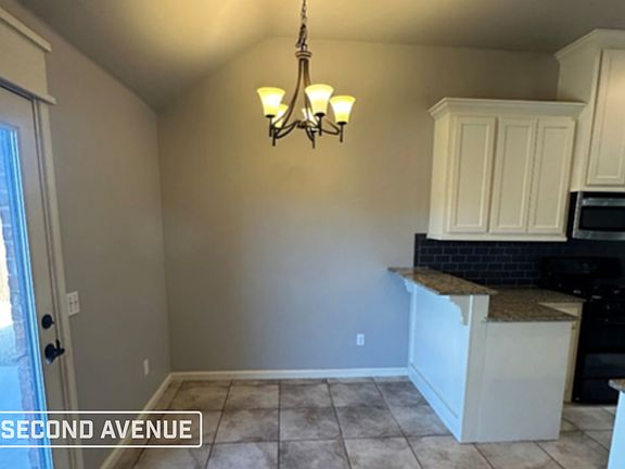3rd image of 8709 SW 37th St