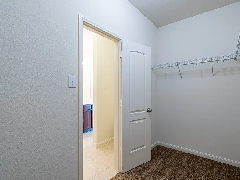 1911 Hot Springs Way — Photo 15