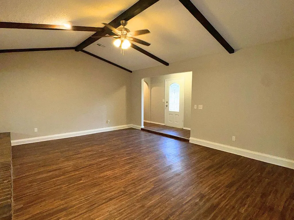 2501 Northwest 111th Street — Photo 3