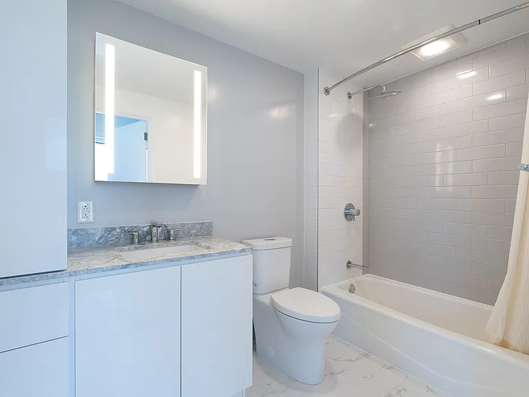 987 Queen St #2714 — Photo 12