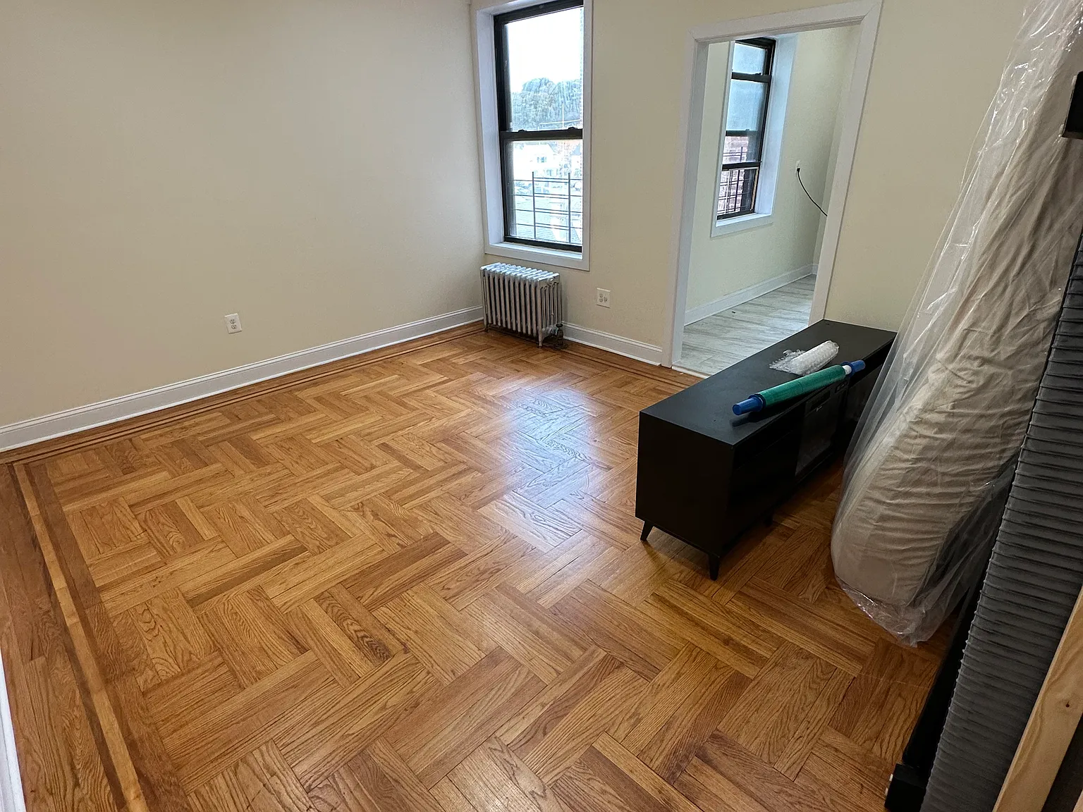 541 Bronx River Rd — Photo 4