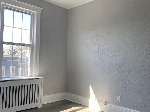 70 Poplar Street image 17 of 19