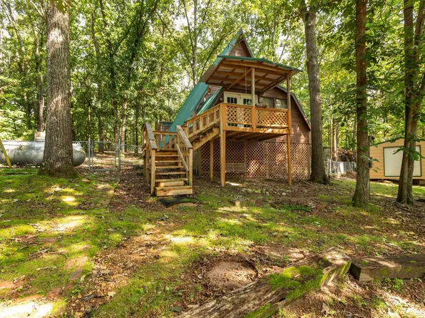 669 Fish Hatchery Rd, Eastaboga, AL 36260