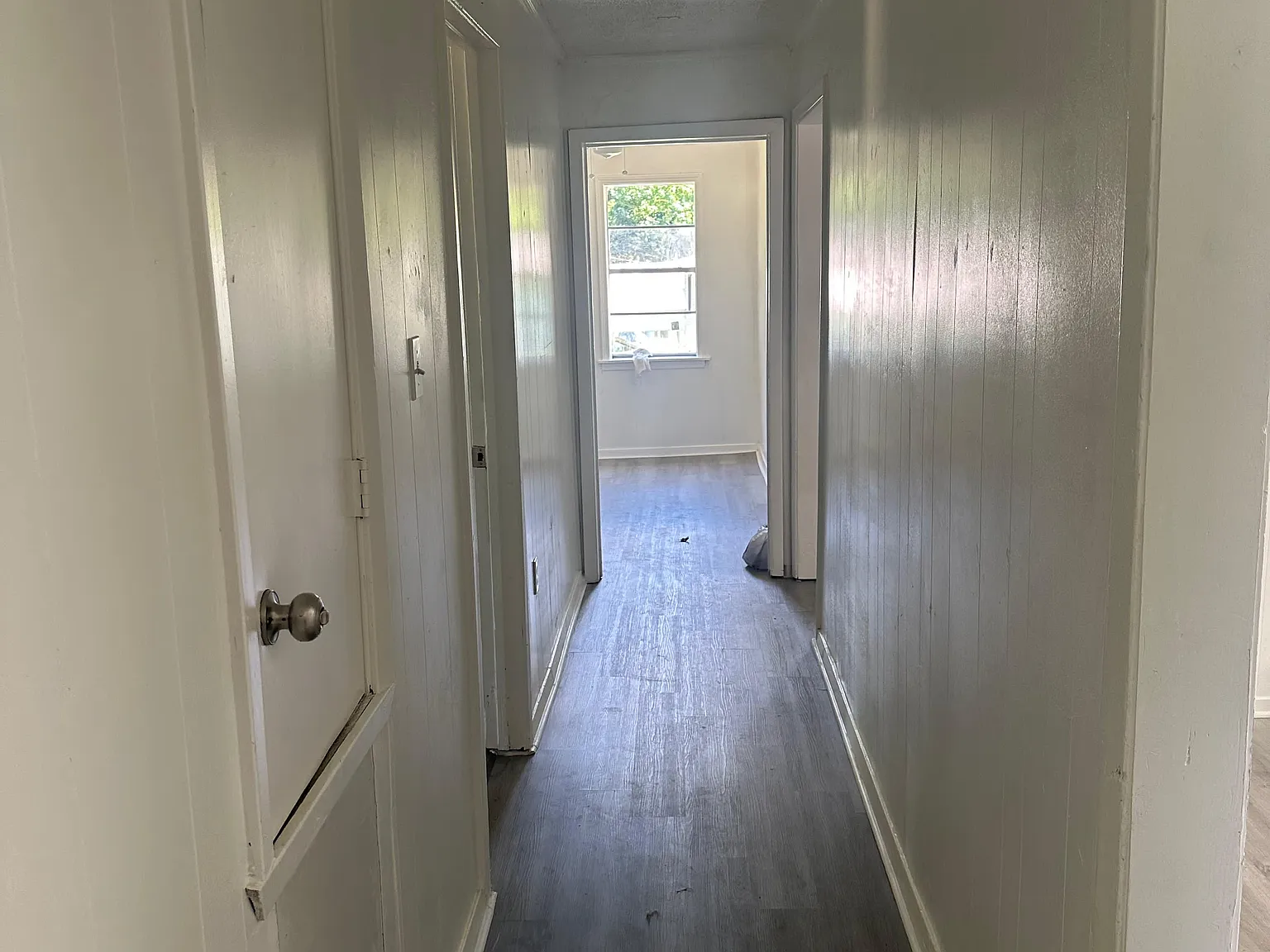 3 bed, 869 sqft, $1,100 — Photo 3