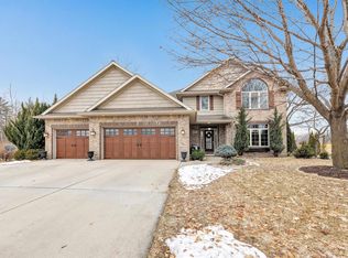 1247 Folkestone Dr, Green Bay, WI 54313