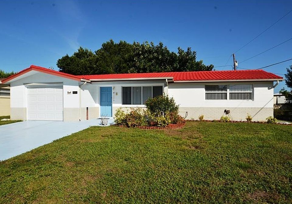 3/2/1 - 1,400sf RENTAL HOME WITH ENCLOSED FLORIDA ROOM