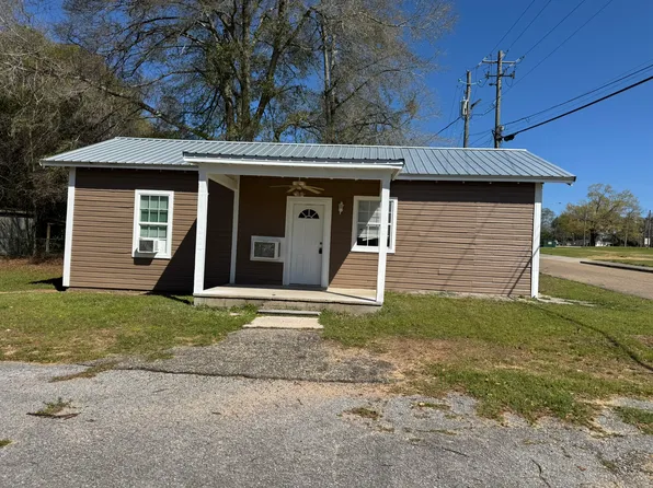 144 James St, Ozark, AL 36360